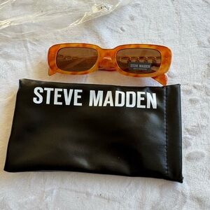 Steve Madden Orange Sunglasses with Black Case